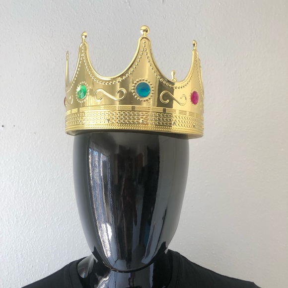 King’s Crown prop - Picture 3 of 3